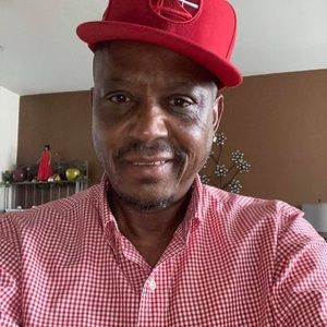 Meet your Posher, Dennis